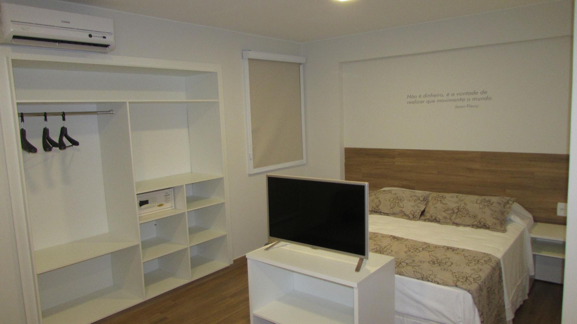 I5 Play Hotel